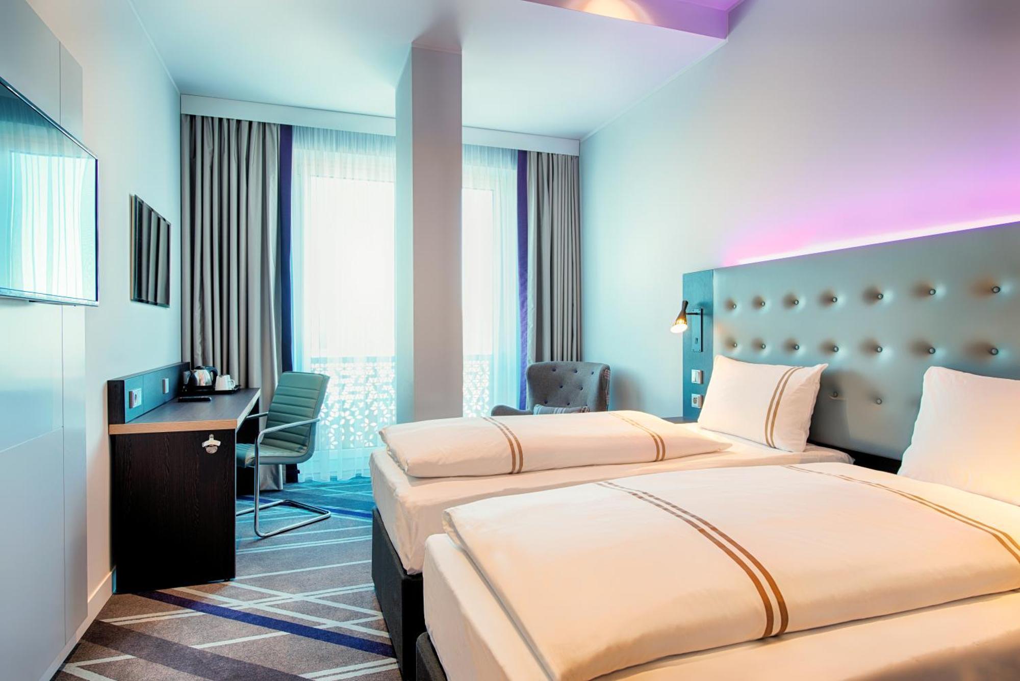 Premier Inn Luebeck City Stadtgraben Экстерьер фото